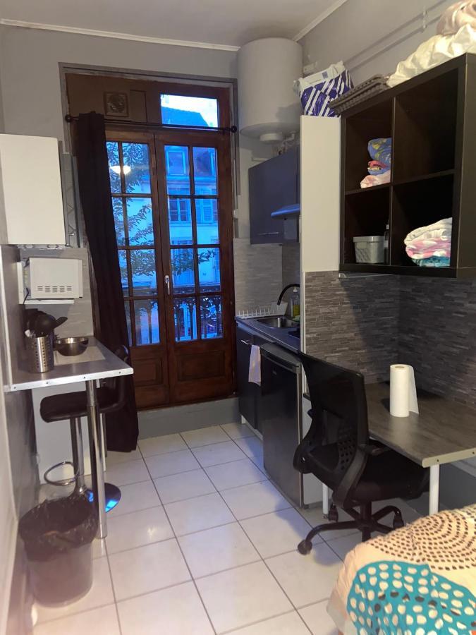 Emplacement Ideal : Studio Au Coeur De Dijon Disponible En Location Apartment Bagian luar foto