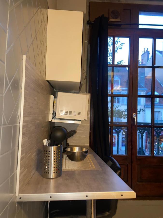 Emplacement Ideal : Studio Au Coeur De Dijon Disponible En Location Apartment Bagian luar foto